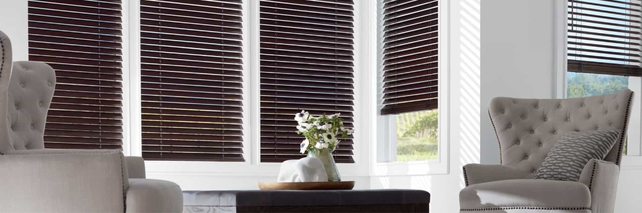 Adding Parkland Wood Blinds to homes near Phoenix, Oregon (OR) for an inviting style.
